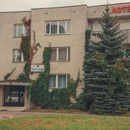 Hotell Paeaesuke Jõhvi Exteriör bild