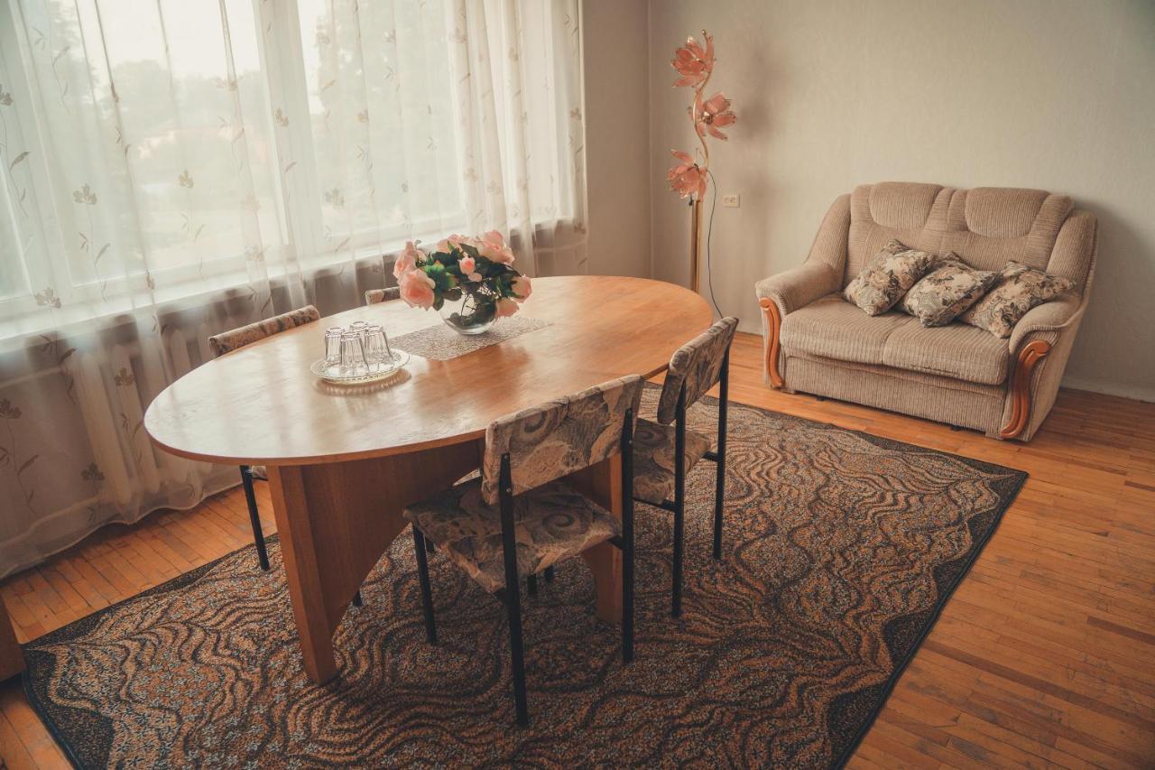 Hotell Paeaesuke Jõhvi Exteriör bild