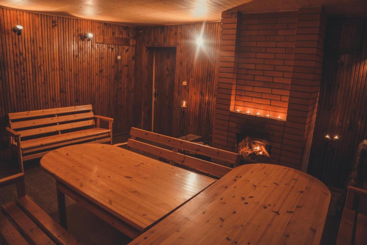 Hotell Paeaesuke Jõhvi Exteriör bild