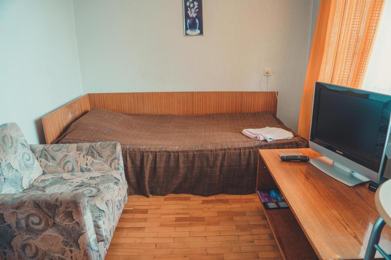 Hotell Paeaesuke Jõhvi Exteriör bild