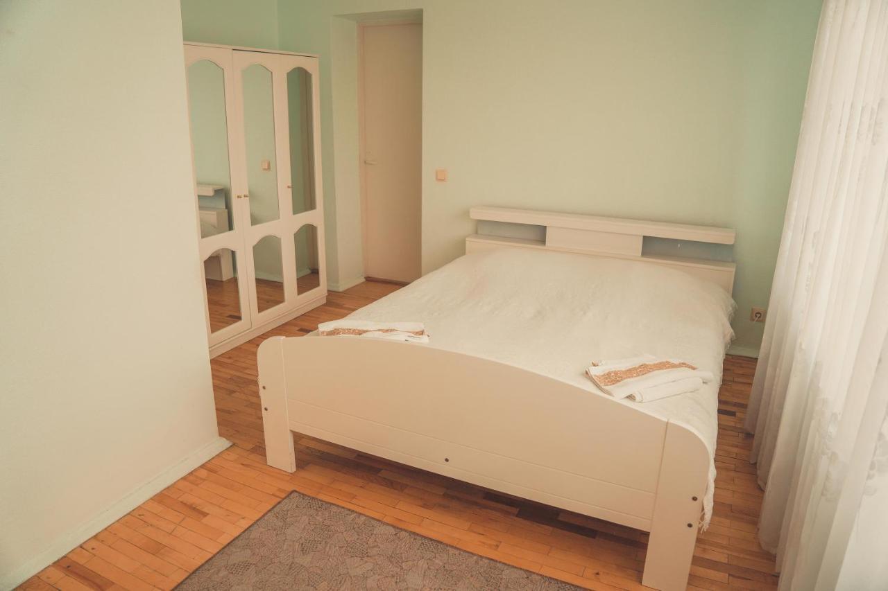 Hotell Paeaesuke Jõhvi Exteriör bild
