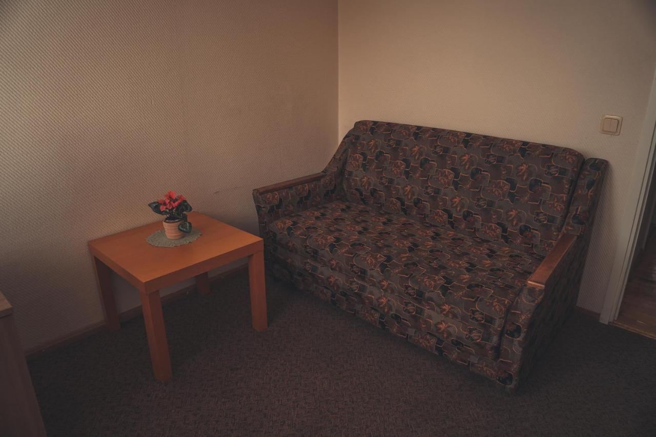 Hotell Paeaesuke Jõhvi Exteriör bild