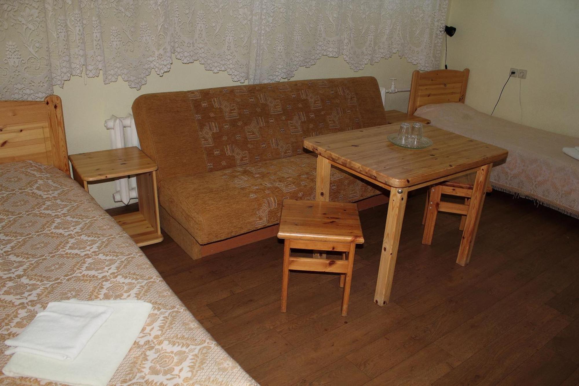 Hotell Paeaesuke Jõhvi Rum bild