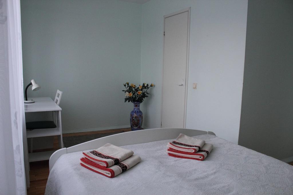 Hotell Paeaesuke Jõhvi Rum bild
