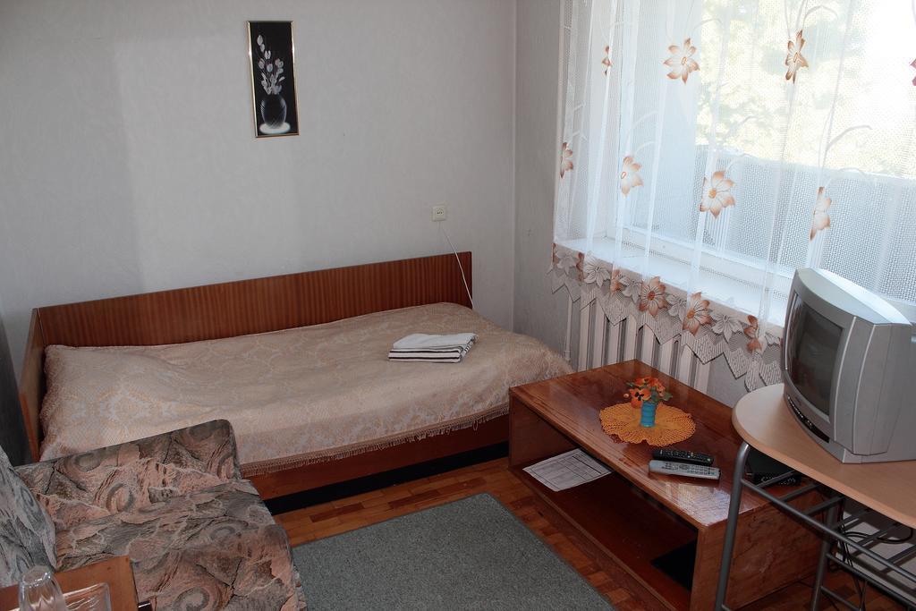Hotell Paeaesuke Jõhvi Rum bild